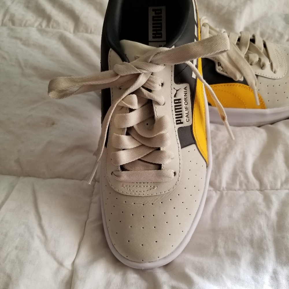 Puma tennis shoes